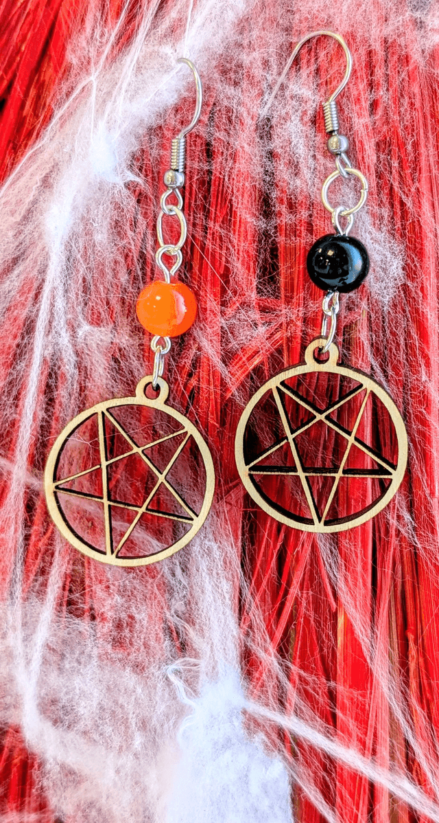 Boucle d&#039;oreilles pentagramme